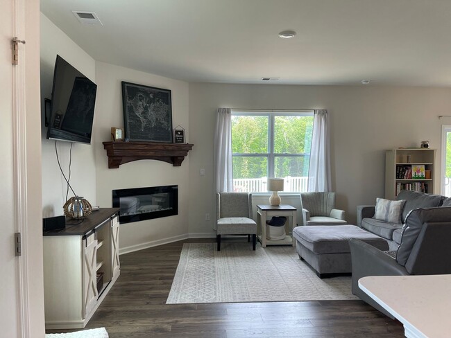 Building Photo - New Construction 4BR 2.5BA | The Falls at ...
