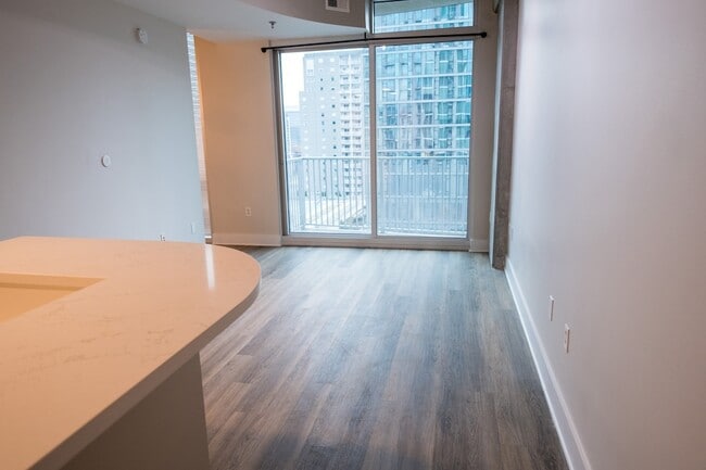 Building Photo - 415 Church St