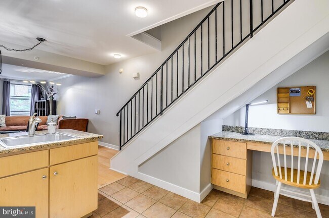 Building Photo - 616 E Street NW Unit 446