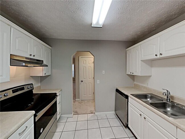 Building Photo - 540 Cherokee Overlook Ct