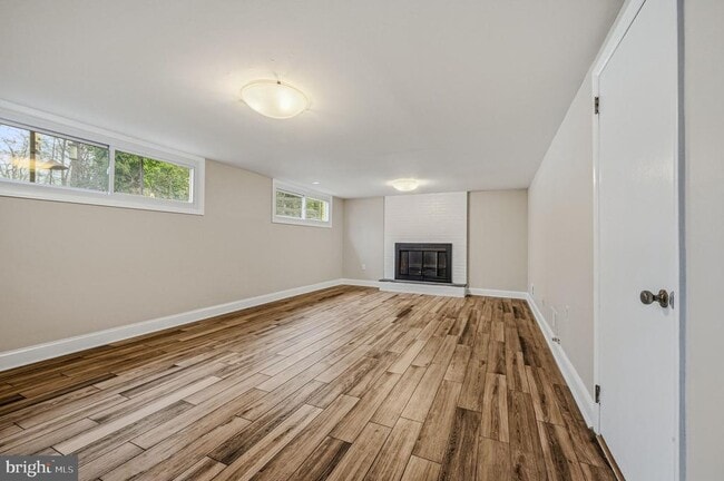 Building Photo - 1513 Fresno Rd