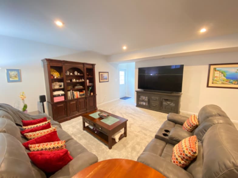 Building Photo - 107 Nevermore Dr