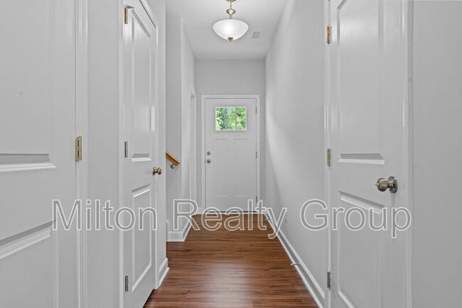 Building Photo - 45 Village Edge Dr