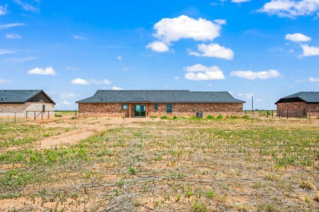 Building Photo - 11301 N County Rd 2800