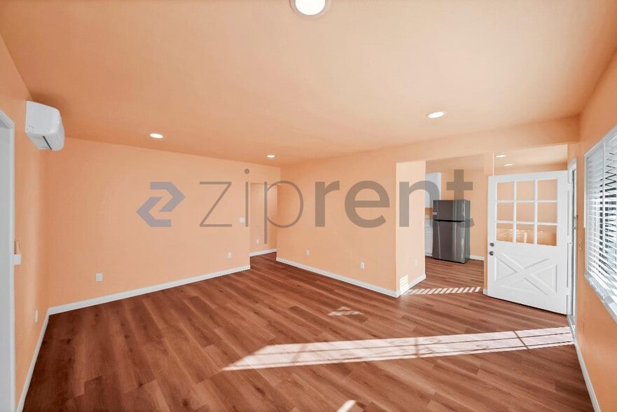 Building Photo - 3618 Ellis Ln