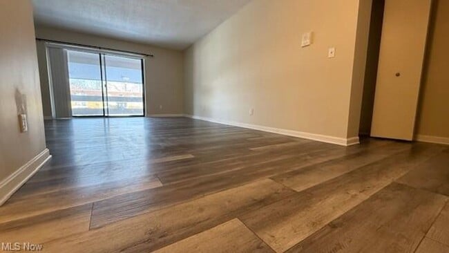 Building Photo - 1263 Lost Nation Rd