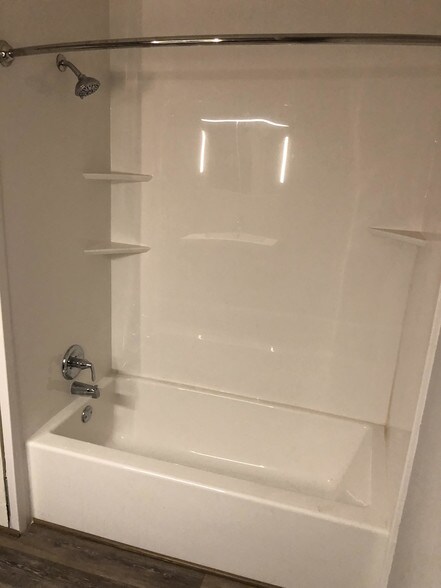 Tub - 48 Concord St