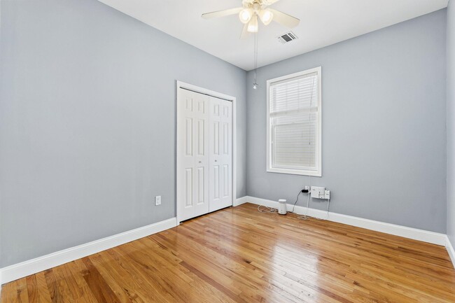 Building Photo - 437 2nd St