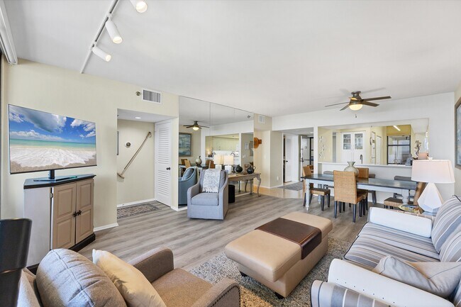 Building Photo - 1930 Harbourside Dr