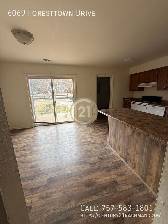 Building Photo - 6069 Foresttown Dr