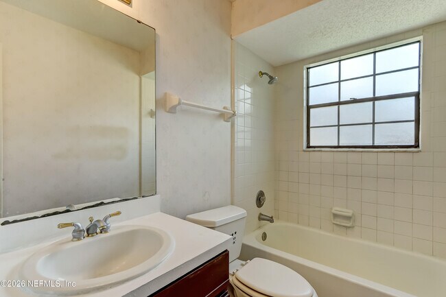 Building Photo - 3476 Raymur Villa Dr
