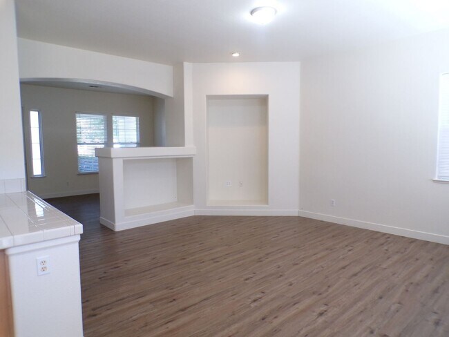 Building Photo - 3308 Chandon Dr