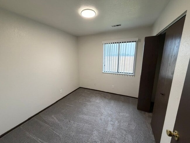 Building Photo - 305 W Locust St