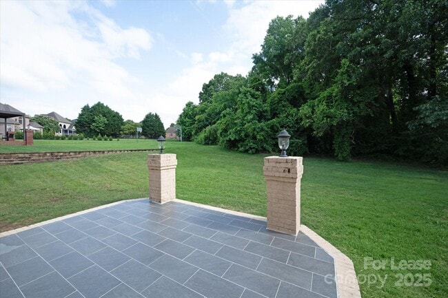 Building Photo - 11841 Churchfield Ln