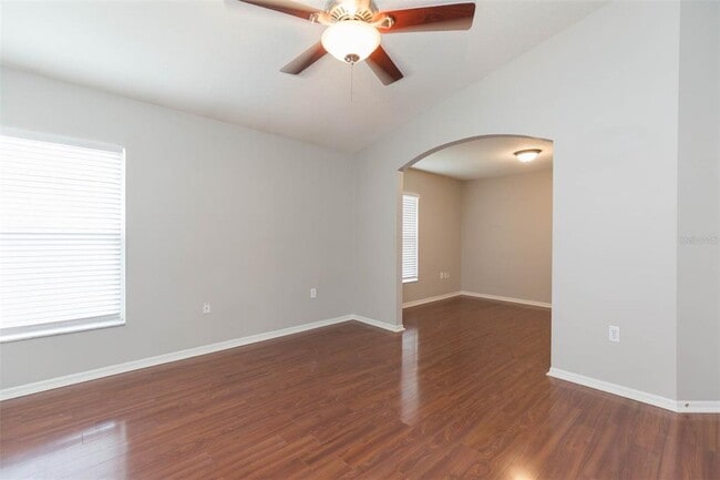 Building Photo - 4550 Roundview Ct