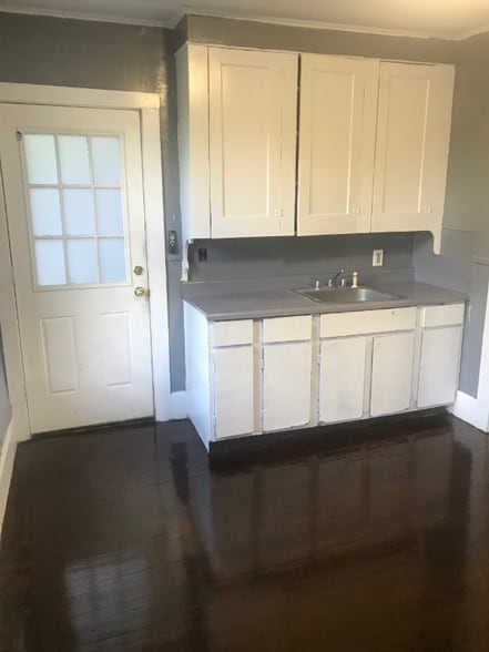 Building Photo - 73 Mill St