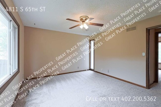 Building Photo - 4811 S 65th St