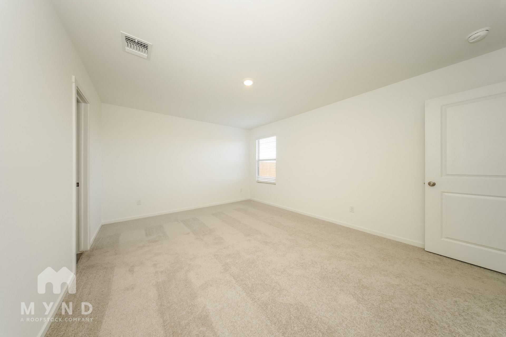 Building Photo - 3736 Los Cabos Dr