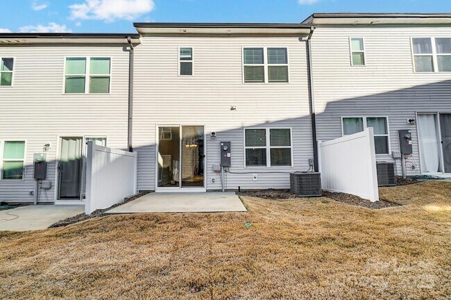 Building Photo - 7014 Fairmile Run