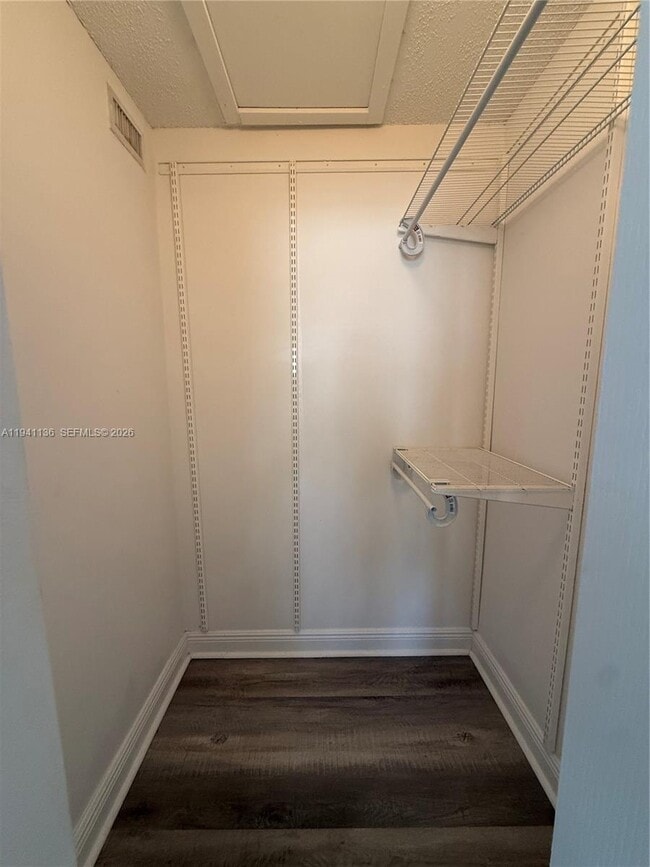 Building Photo - 2634 SE 21st Ct