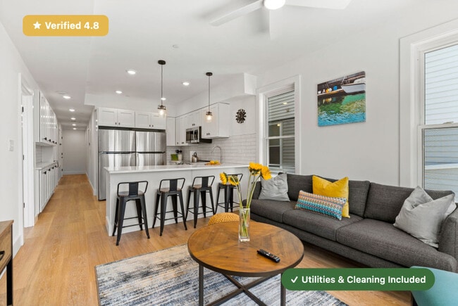 Building Photo - 695 Bennington St