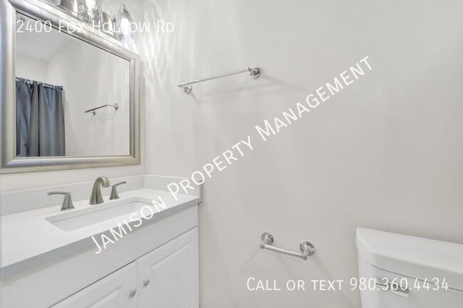 Building Photo - 2400 Fox Hollow Rd