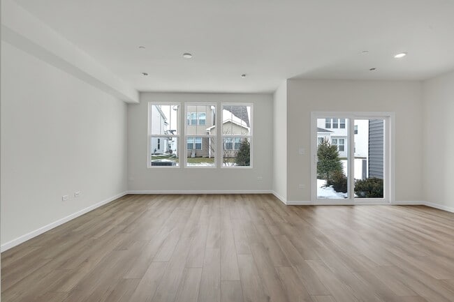 Building Photo - 5918 Hawkweed Dr