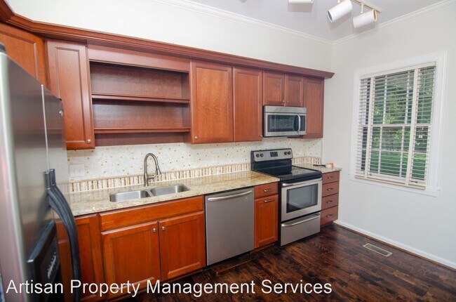 Building Photo - 2 br, 2.5 bath House - 221 Westchase Dr