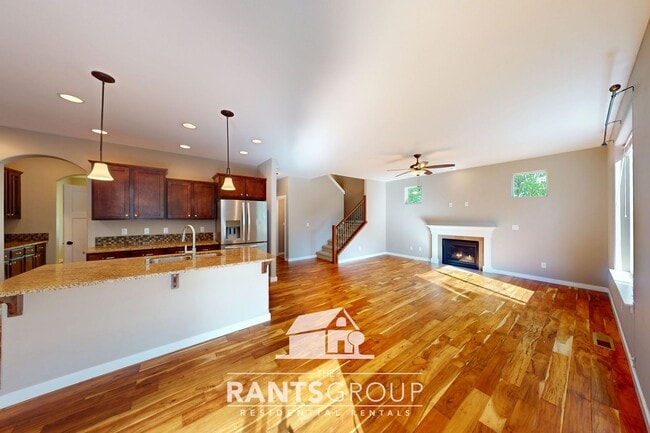 Building Photo - Stunning 4-Bedroom, 2.5 Bathroom Home on a...