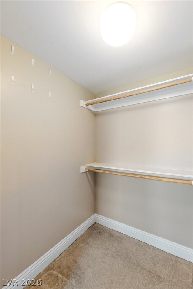 Building Photo - 322 Karen Ave