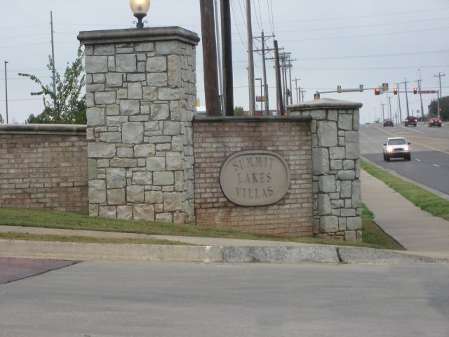 Building Photo - 219 Boulevard Du Lac
