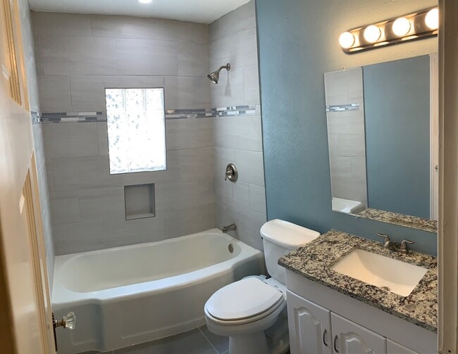 Building Photo - 3224 Cockrell Ave