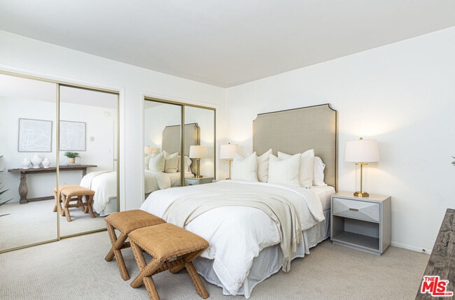 Building Photo - 914 Lincoln Blvd