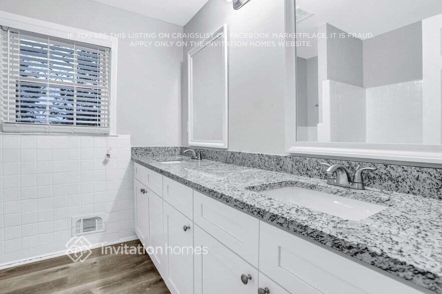 Building Photo - 3488 Pheasant Ct