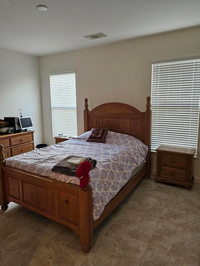 Building Photo - 10451 SW Academic Way