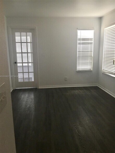 Building Photo - 13060 Vista Isles Dr