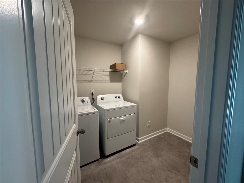 Building Photo - 2457 Bayberry St