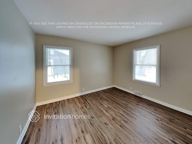 Building Photo - 2940 Orchard Ave N