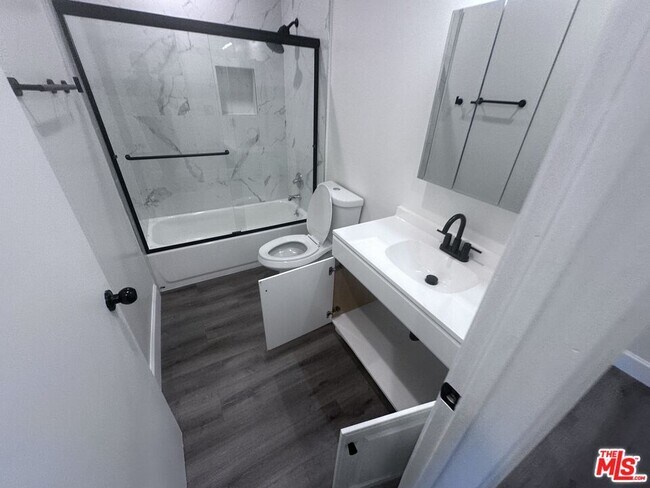 Building Photo - 2228 20th St