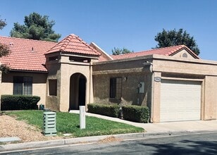 Building Photo - Affordable Comfort in 55+ Guard-Gated Comm...