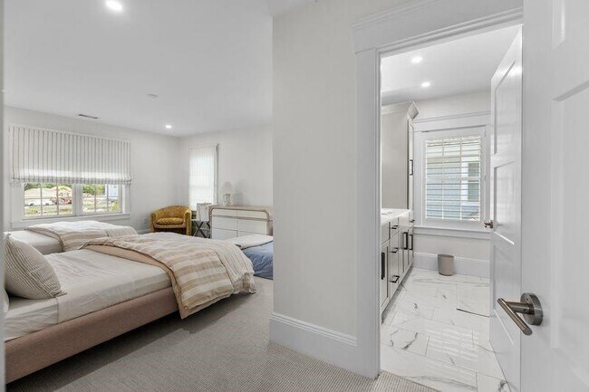 Building Photo - 45 Carnegie Abbey Ln