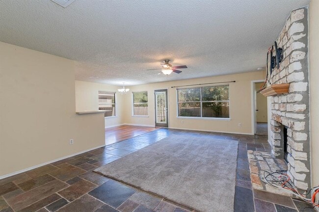 Building Photo - 10413 Hess Dr