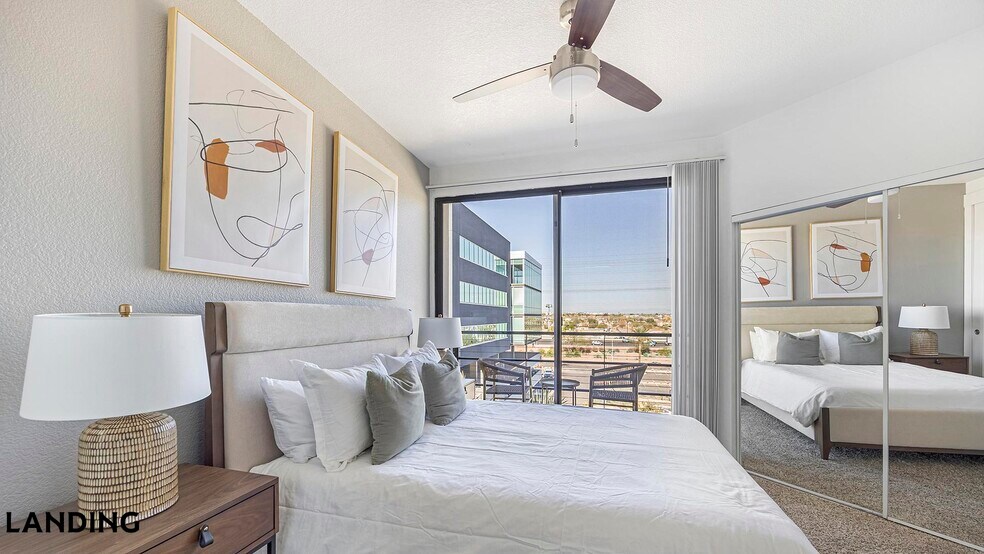 Building Photo - 1001 E Playa Del Norte Dr