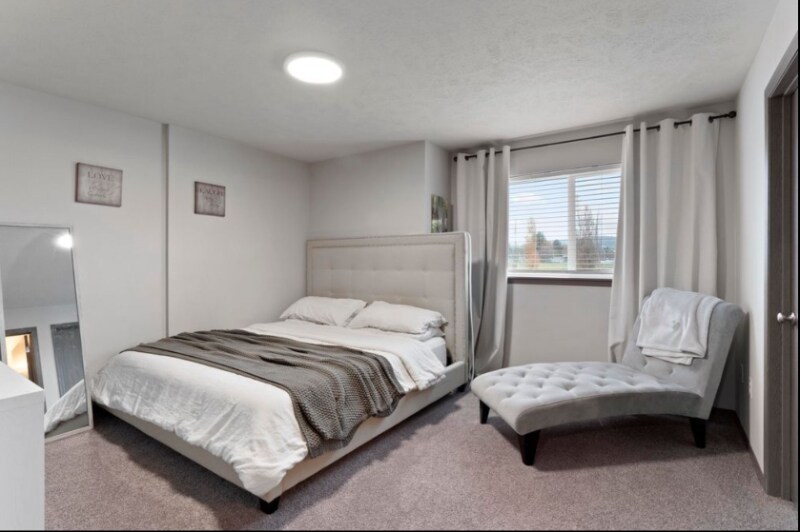 Building Photo - 14302 E 13th Ave