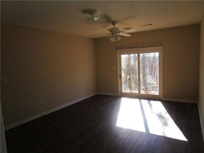 Building Photo - 2429 Thompson Mill Rd