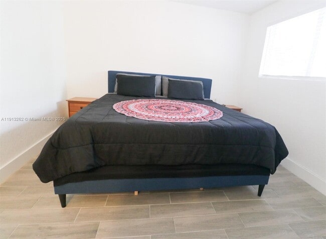 Building Photo - 3071 SW 27th Ave