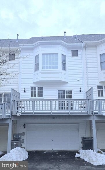 Building Photo - 1609 Leeds Castle Dr