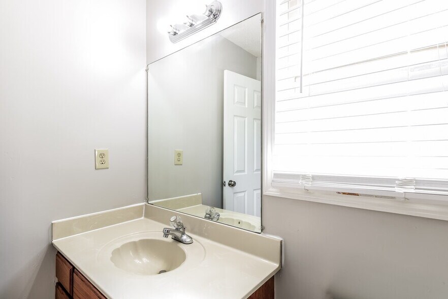 Building Photo - 1791 Candle Ridge Dr
