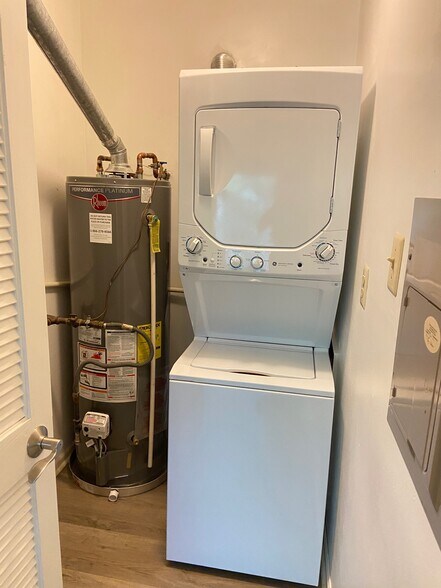 New hot water & new washer/dryer - 304 Diamond Dr