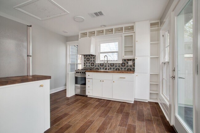 Building Photo - 4500 Avenue H